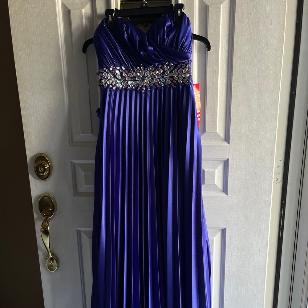 Brand new Royal elegant dress, Size 5, New with tags, never worn